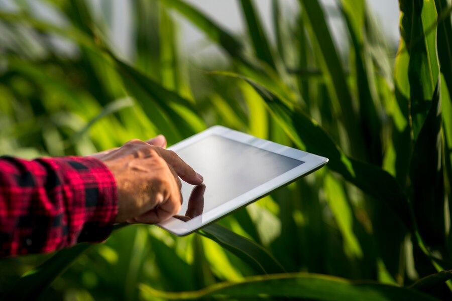 Tech in Agriculture: Farming Innovations